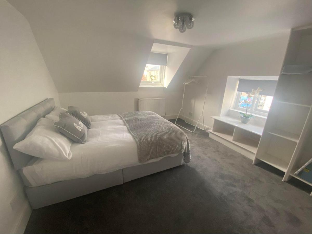Gasthuis Bay Court 3*